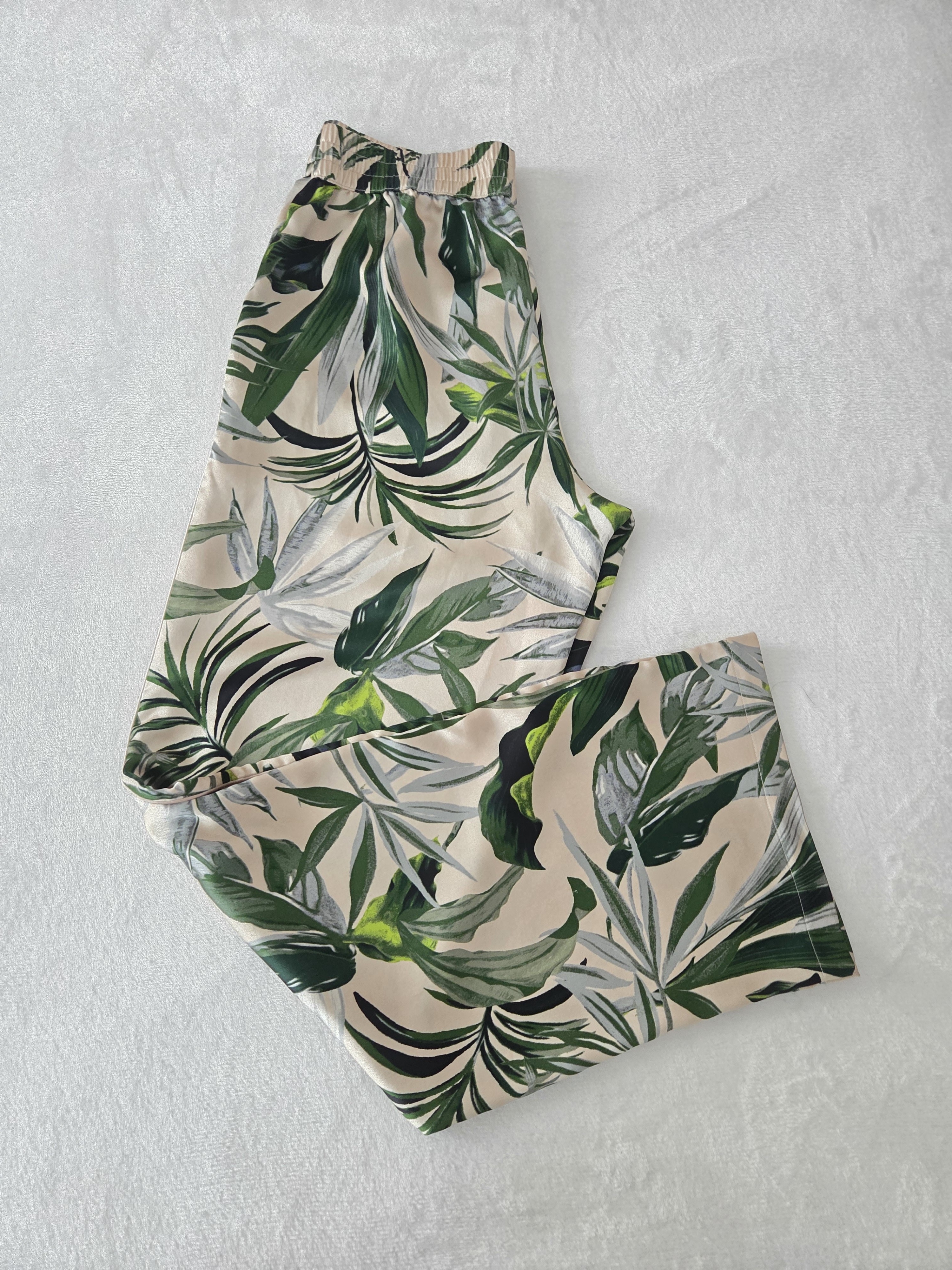 Victoria's Secret Tropical Green Leaf Print Pajama Pants